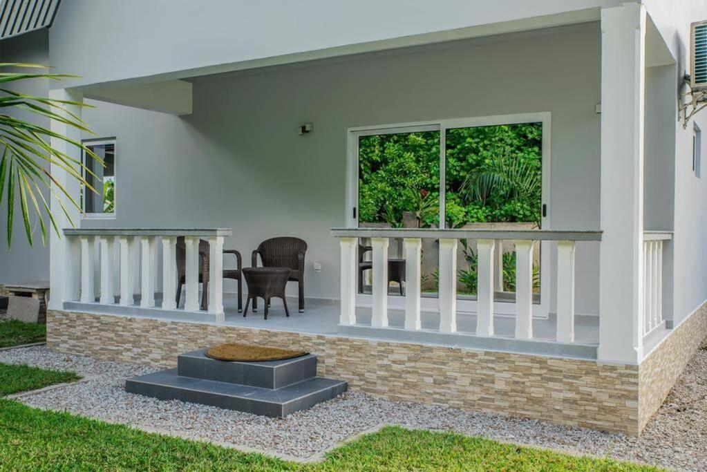 Island Charm Of Praslin Victoria Exterior foto